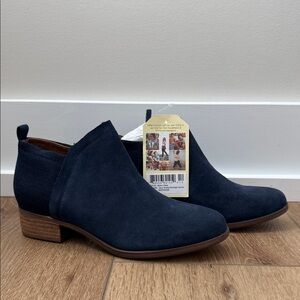 Toms Deia Navy Blue Booties